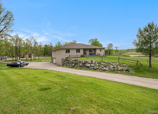 Property at 7031 Munsell Rd, Iosco Township, MI 48843, 4 beds, 3.5 baths