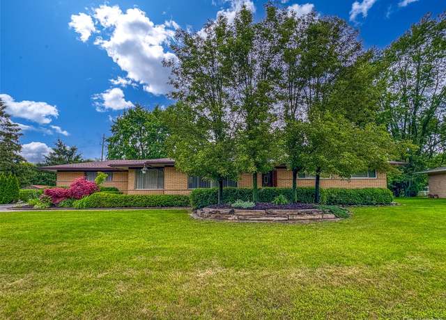 Property at 2558 Avonhurst Dr, Troy, MI 48084, 3 beds, 3 baths