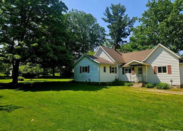 Property at 6218 Trend St, Mayville, MI 48744, 3 beds, 1 bath