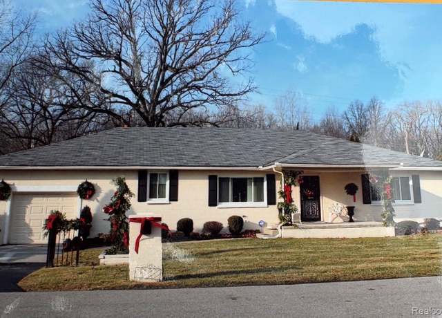 Property at 19234 Buck Ave, Brownstown Charter Township, MI 48174, 3 beds, 2 baths