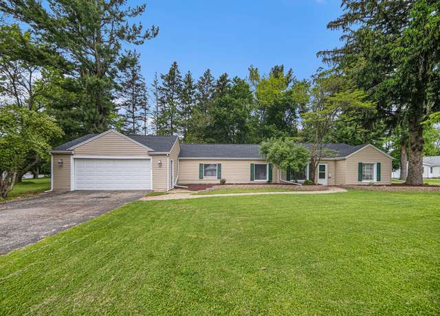 Property at 2600 W Morrell St, Jackson, MI 49203, 3 beds, 2 baths