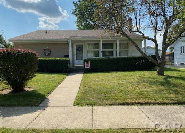 Property at 135 Canterbury St, Adrian, MI 49221, 3 beds, 2 baths