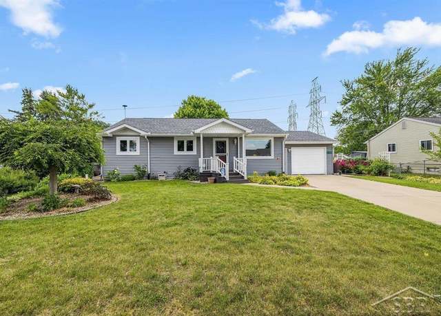 Property at 3154 Coventry Dr, Bay City, MI 48706, 3 beds, 1 bath
