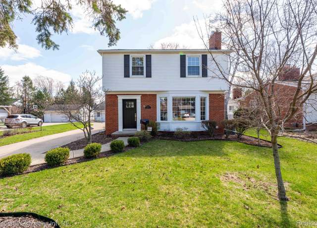 Property at 16101 Kinross Ave, Beverly Hills, MI 48025, 4 beds, 2.5 baths