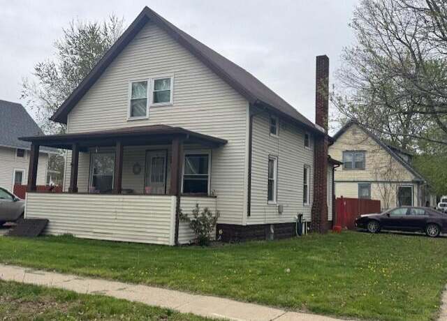 Property at 1018 Fifth St, Three Rivers, MI 49093, 3 beds, 1 bath