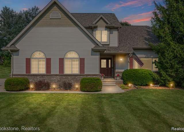 Property at 5280 Brantford Ct, Grand Blanc, MI 48439, 3 beds, 2.5 baths