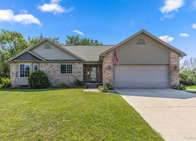 Property at 15080 Peach Tree Ln, Monroe, MI 48161, 3 beds, 2 baths