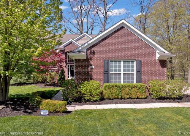 Property at 1060 Tinley Blvd, Oxford Charter Township, MI 48371, 5 beds, 3.5 baths