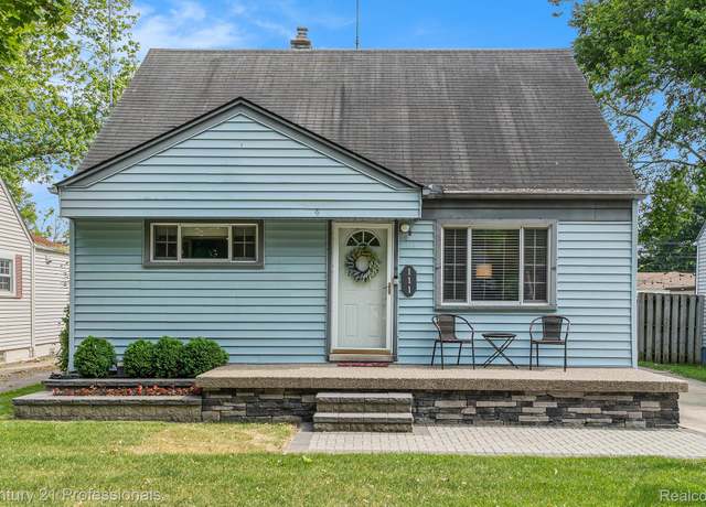 Property at 111 Leroy Ave, Clawson, MI 48017, 2 beds, 2 baths