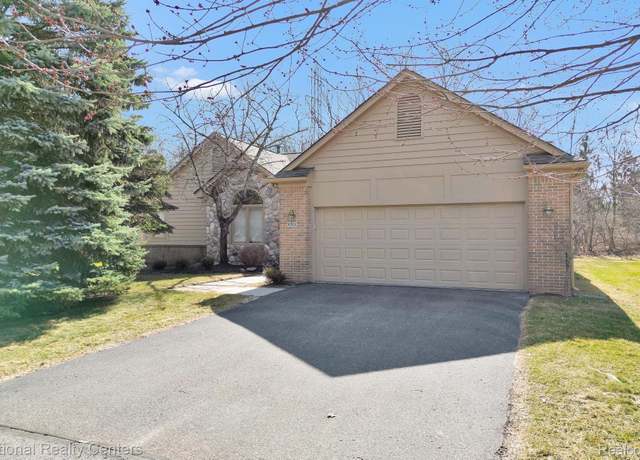 Property at 5059 Pheasant Cv, West Bloomfield, MI 48323, 2 beds, 2.5 baths