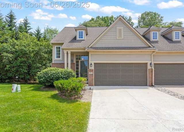 Property at 977 Sloane Ct, White Lake, MI 48386, 2 beds, 3.5 baths