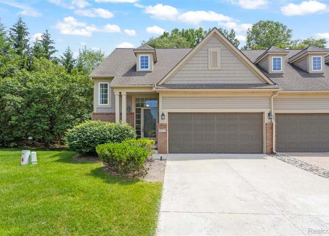 Property at 977 Sloane Ct, White Lake, MI 48386, 2 beds, 3.5 baths