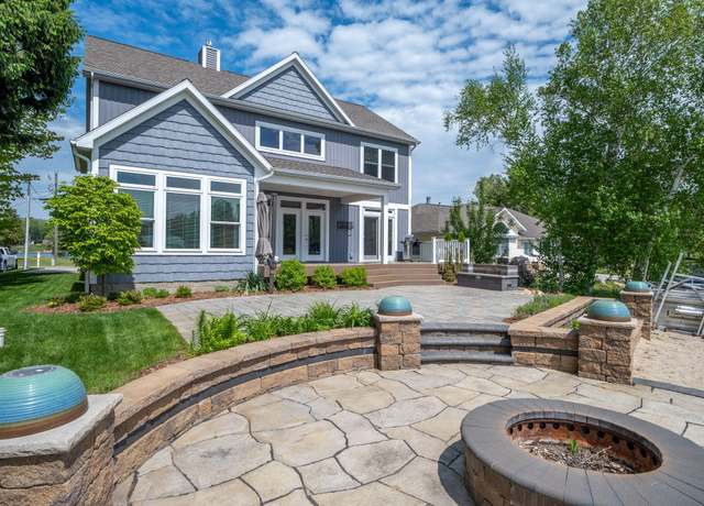 Property at 7899 West Royal Rd, Canadian Lakes, MI 49346, 4 beds, 2.5 baths