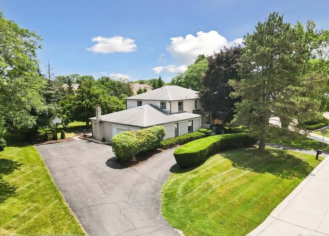 Property at 31122 Perrys Xing, Farmington Hills, MI 48331, 4 beds, 2.5 baths