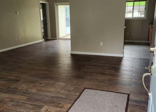 Property at 179 W State St, Coldwater, MI 49036, 3 beds, 1.5 baths