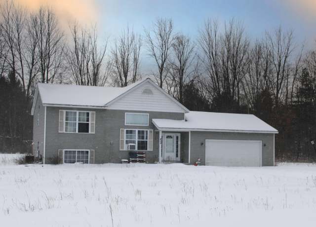 Property at 450 Beam Ct NW, Sparta, MI 49345, 4 beds, 2 baths
