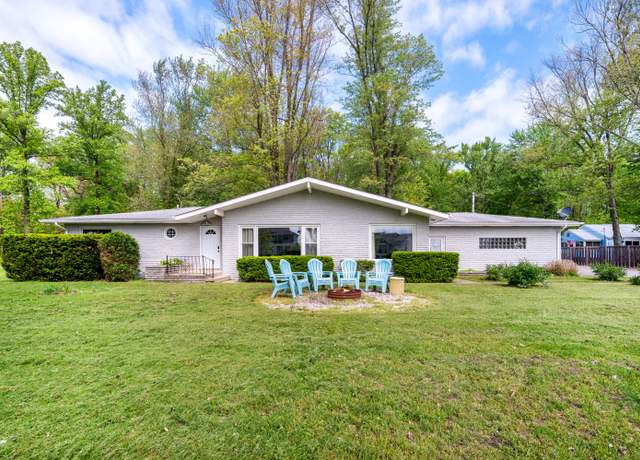 Property at 5344 Paw Paw Lake Rd, Coloma, MI 49038, 3 beds, 2 baths