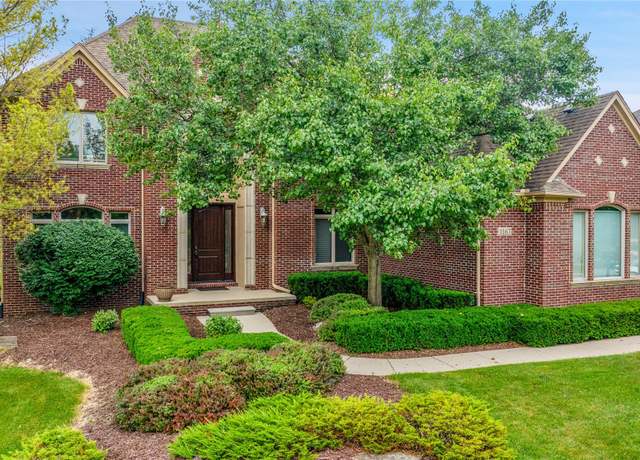 Property at 1167 Autumnview Dr, Rochester, MI 48307, 4 beds, 4.5 baths