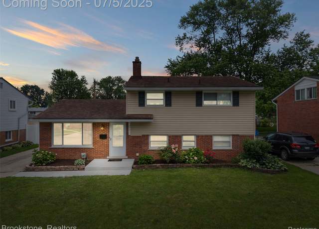 Property at 29611 Trancrest St, Livonia, MI 48152, 3 beds, 1.5 baths