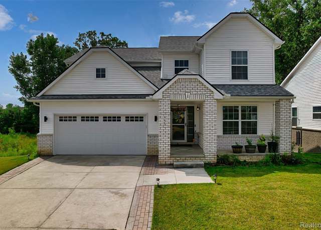 Property at 569 Pattan Dr, Wixom, MI 48393, 4 beds, 2.5 baths