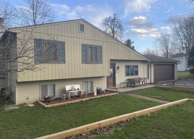 Property at 3640 N Shimmons Cir, Auburn Hills, MI 48326, 4 beds, 3 baths