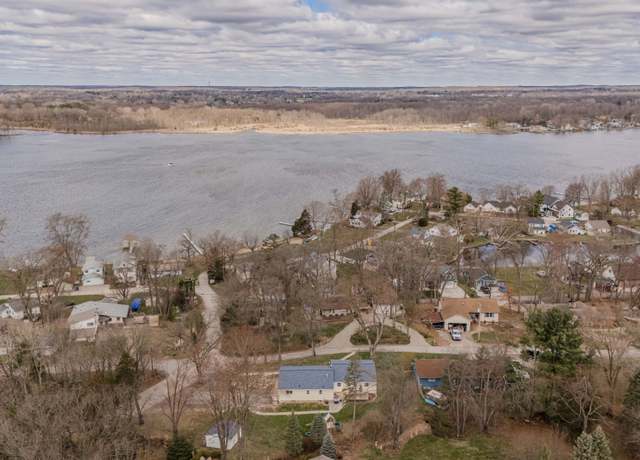 Property at 11685 Highridge Dr, Pinckney, MI 48169, 4 beds, 2 baths