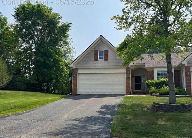 Property at 4522 Willow View Ct, Howell, MI 48843, 2 beds, 2.5 baths