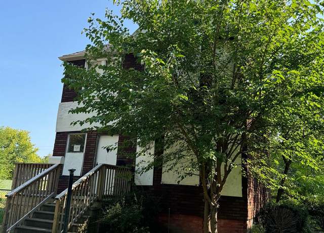 Property at 2986 Cadillac Blvd, Detroit, MI 48214, 3 beds, 1 bath