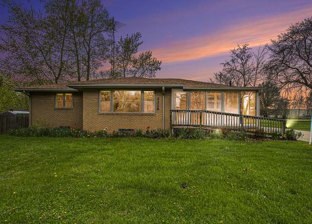 Property at 2228 Washington Ave, St Joseph, MI 49085, 3 beds, 2 baths