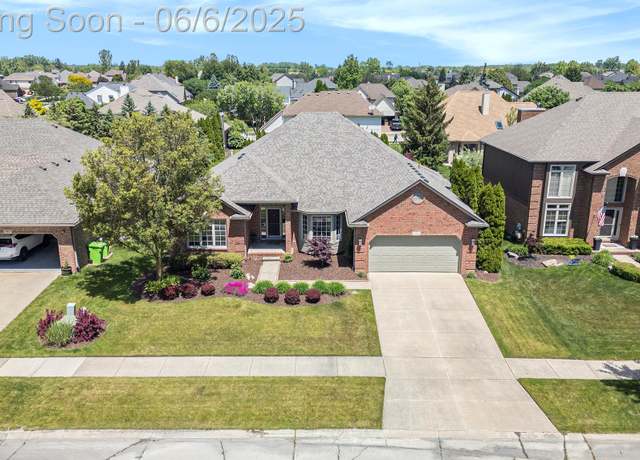 Property at 19943 Riverwoods Ct, Macomb, MI 48044, 3 beds, 2.5 baths