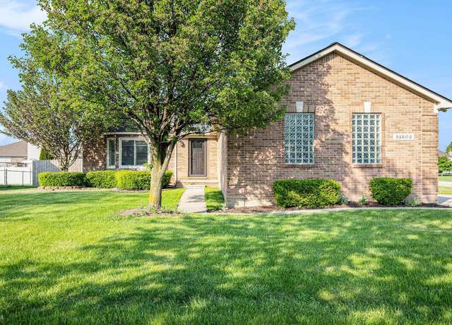 Property at 51602 Huntley St, New Baltimore, MI 48047, 3 beds, 1.5 baths