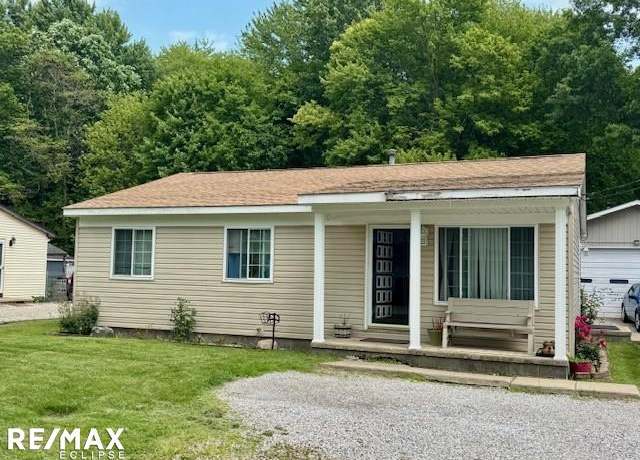 Property at 9475 Lakepointe Blvd, Algonac, MI 48001, 3 beds, 1 bath
