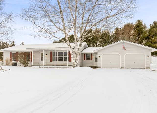 Property at 2830 Bradford Rd Rd, Manistee, MI 49660, 3 beds, 1.5 baths