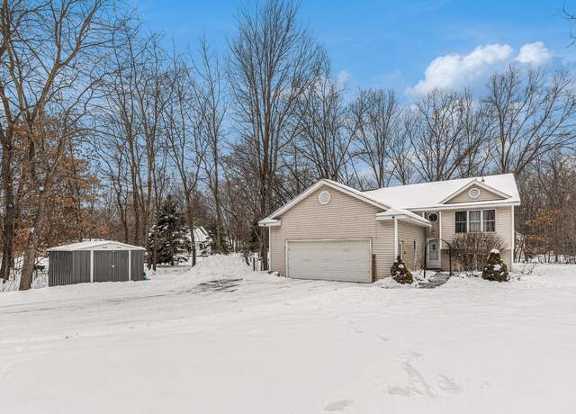 Property at 17110 Seneca Dr, Howard City, MI 49329, 4 beds, 2 baths
