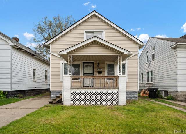 Property at 18666 Carrie St, Hamtramck, MI 48234, 4 beds, 2 baths