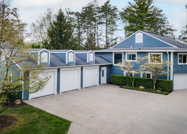 Property at 900 Indianwood Rd, Lake Orion, MI 48362, 4 beds, 3.5 baths