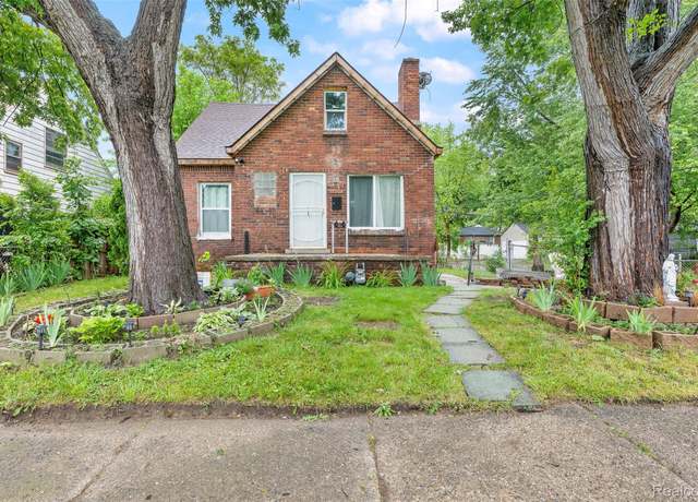 Property at 17304 Barlow St, Detroit, MI 48205, 3 beds, 1.5 baths