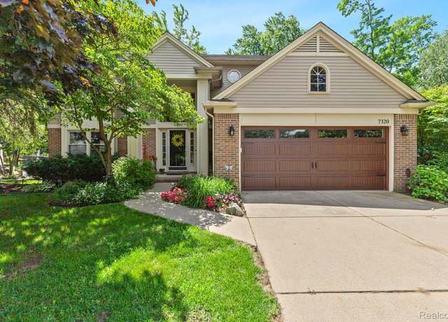 Property at 7320 Willow Oak Dr, West Bloomfield, MI 48324, 4 beds, 2.5 baths