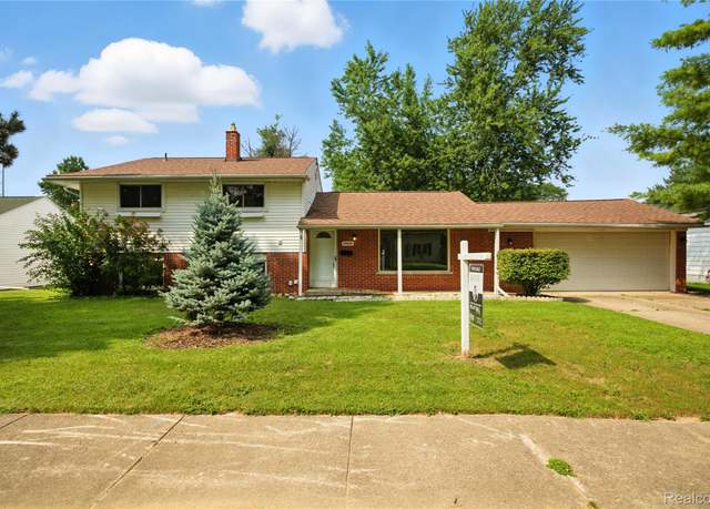 Property at 29204 Bridge St, Garden City, MI 48135, 5 beds, 2 baths