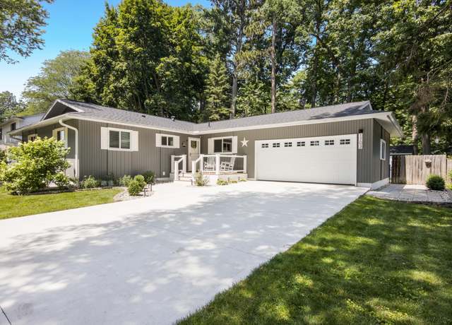 Property at 1703 Comanche St, Traverse City, MI 49686, 2 beds, 2 baths