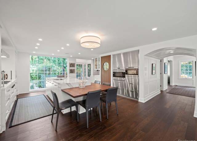 Property at 300 Warren Ct, Birmingham, MI 48009, 3 beds, 3.5 baths