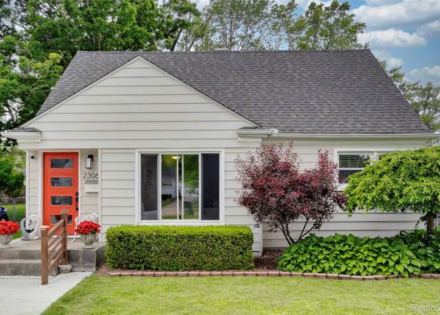 Property at 23069 Violet St, Farmington, MI 48336, 3 beds, 1 bath