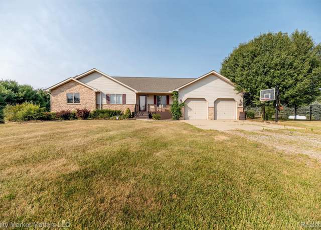 Property at 9963 Harr Rd, Waterloo Township, MI 49240, 5 beds, 3.5 baths