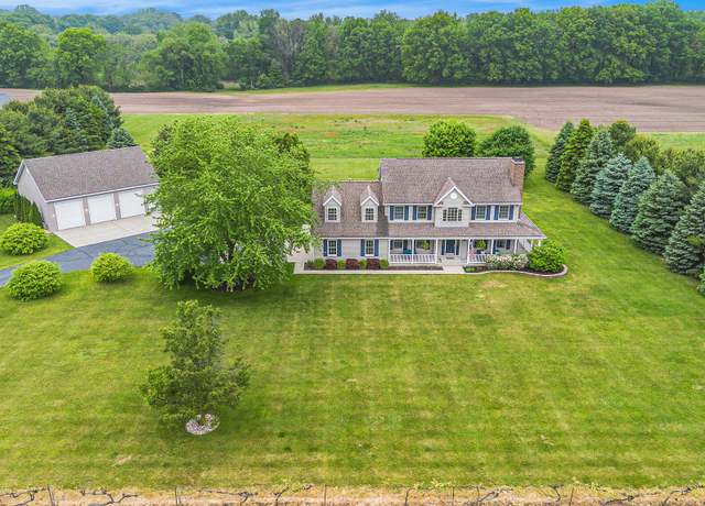 Property at 2191 W Linco Rd, Stevensville, MI 49127, 4 beds, 2.5 baths