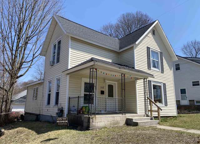 Property at 218 N Simons St, Cadillac, MI 49601, 3 beds, 1 bath