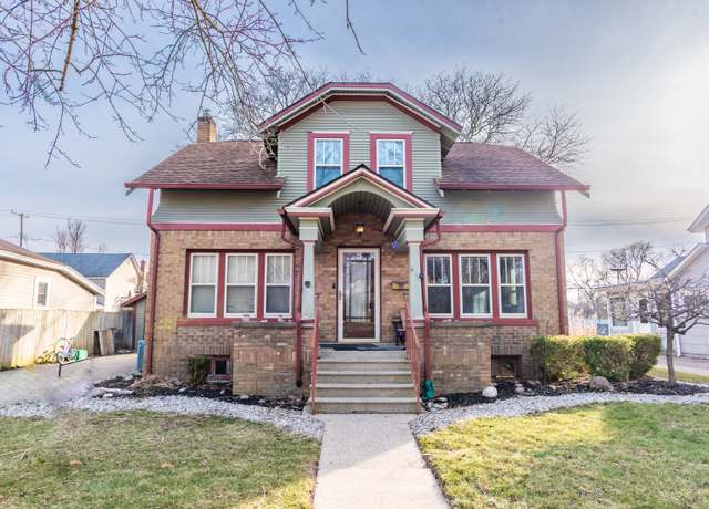 Property at 421 E Clinton St, Howell, MI 48843, 3 beds, 1.5 baths