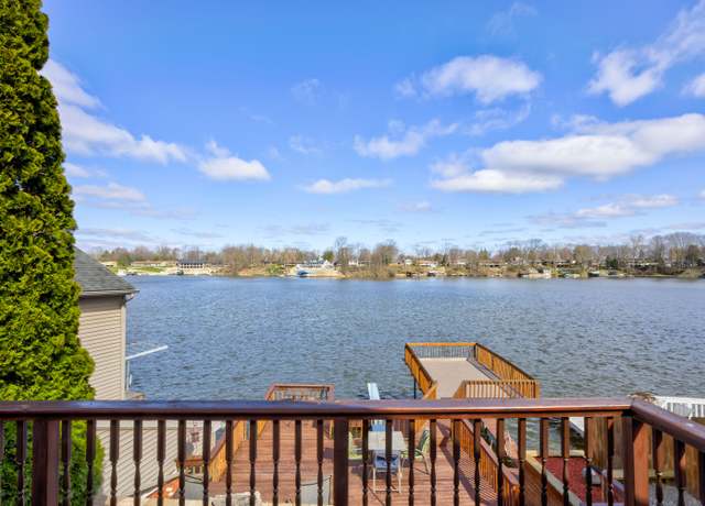 Property at 123 Potter Dr, Belleville, MI 48111, 2 beds, 2 baths