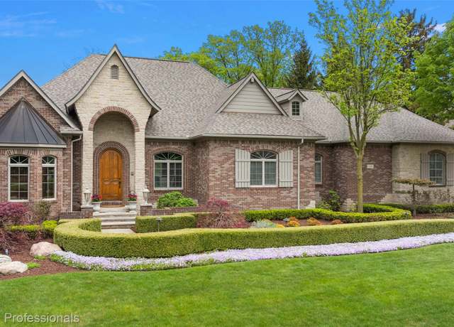 Property at 1181 Iroquois Trl, Oxford Charter Township, MI 48371, 4 beds, 3.5 baths