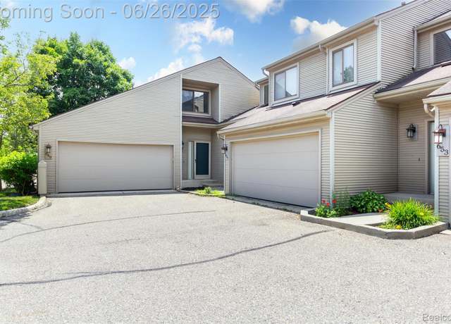 Property at 649 Glasgow Ct, Rochester Hills, MI 48307, 2 beds, 2.5 baths