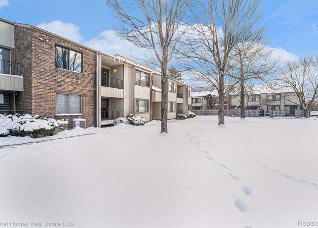Property at 7408 Vassar Dr E Unit B, West Bloomfield, MI 48322, 2 beds, 2 baths
